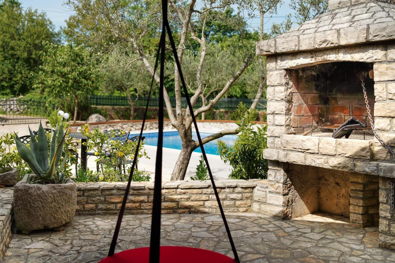 Stone Lady Holiday Home With Pool&Hot Tub,Sauna,Bbq,Garden Rasopasno Екстер'єр фото