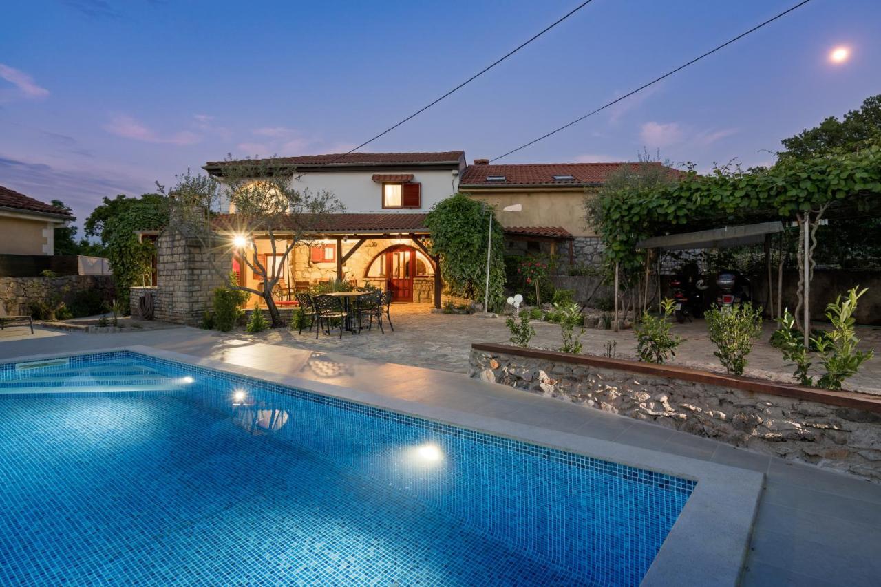 Stone Lady Holiday Home With Pool&Hot Tub,Sauna,Bbq,Garden Rasopasno Екстер'єр фото