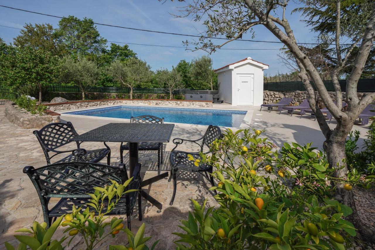 Stone Lady Holiday Home With Pool&Hot Tub,Sauna,Bbq,Garden Rasopasno Екстер'єр фото